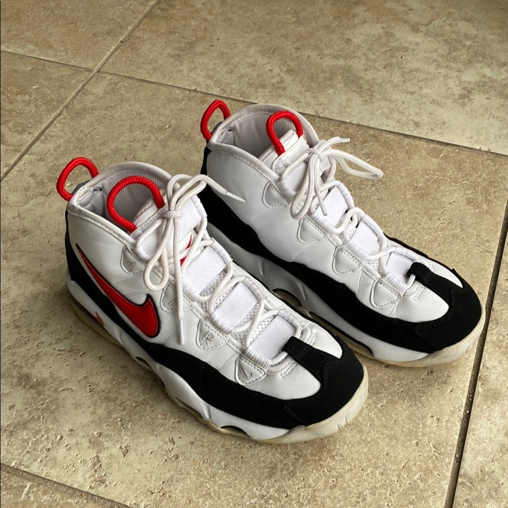 Air max Uptempo 95 High-Top White and Red Sneakers with Leather Upper